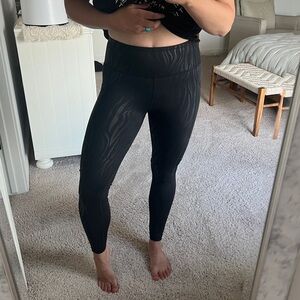 Kiava Black stealth tiger stripe leggings